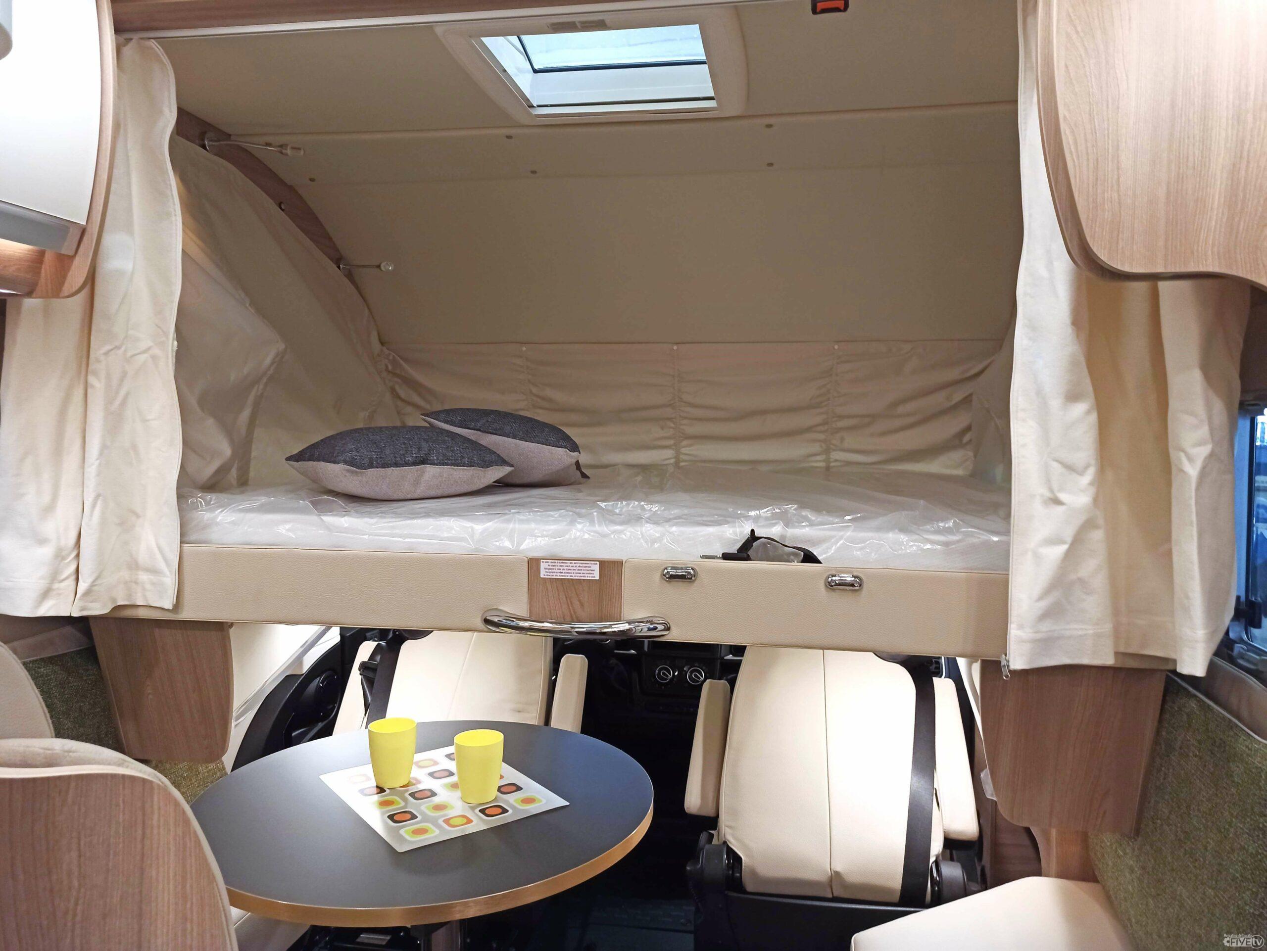 Laika Ecovip H 2109 – Motorhome con letti gemelli