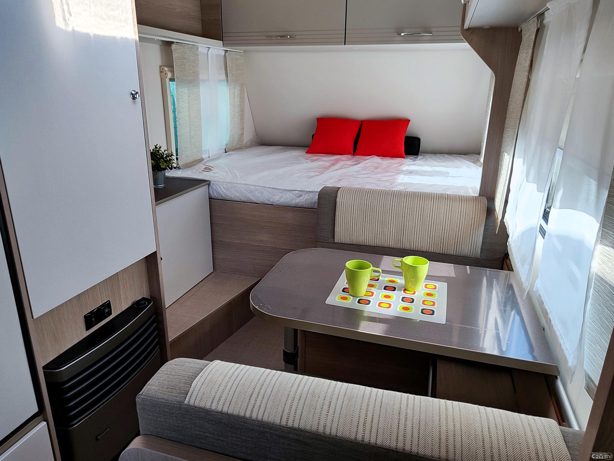 Burstner Premio Life 425 TS – Caravan 3 posti