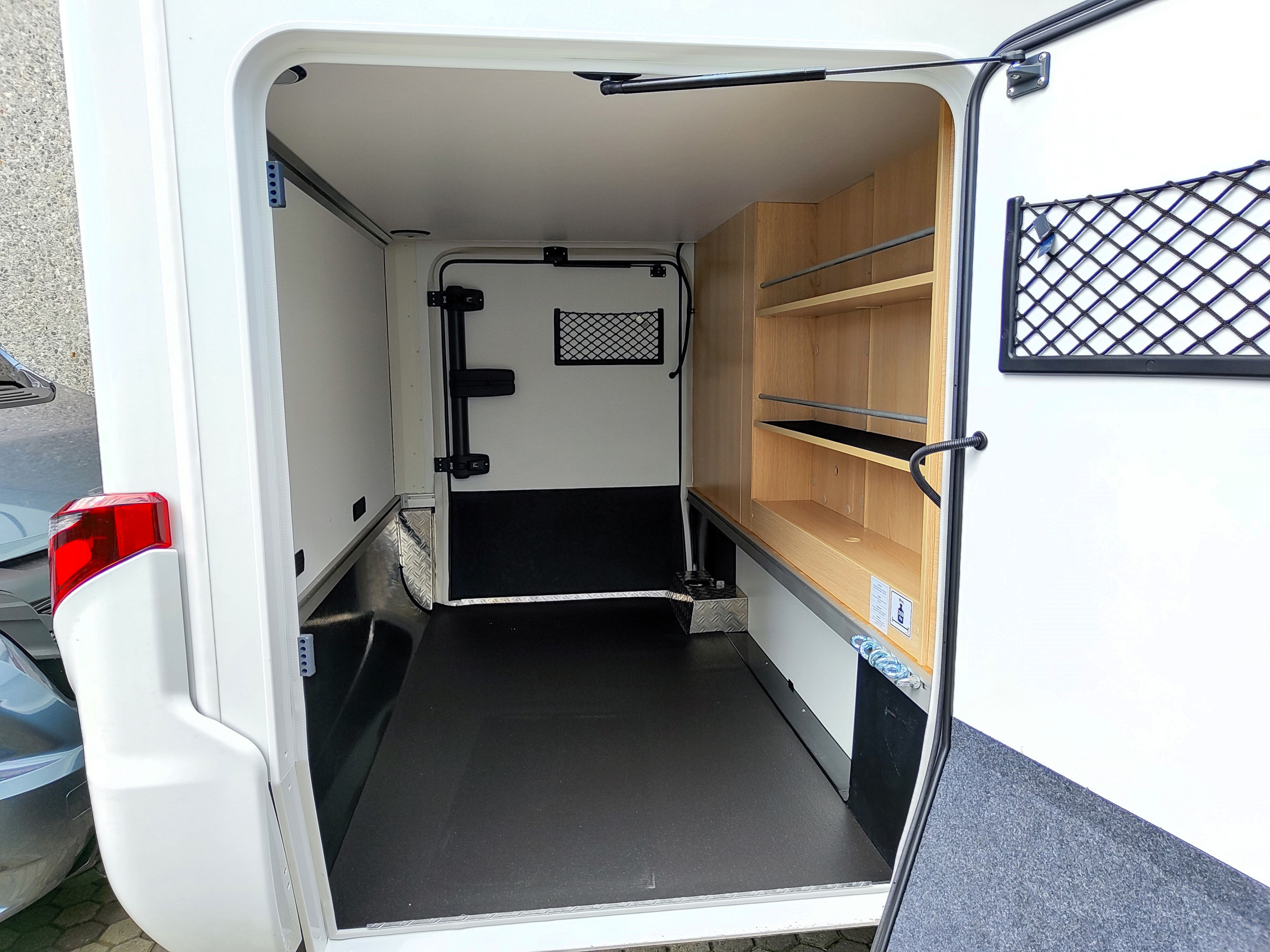 Hymer BMC-T 580 "Italian Edition", Semintegrale