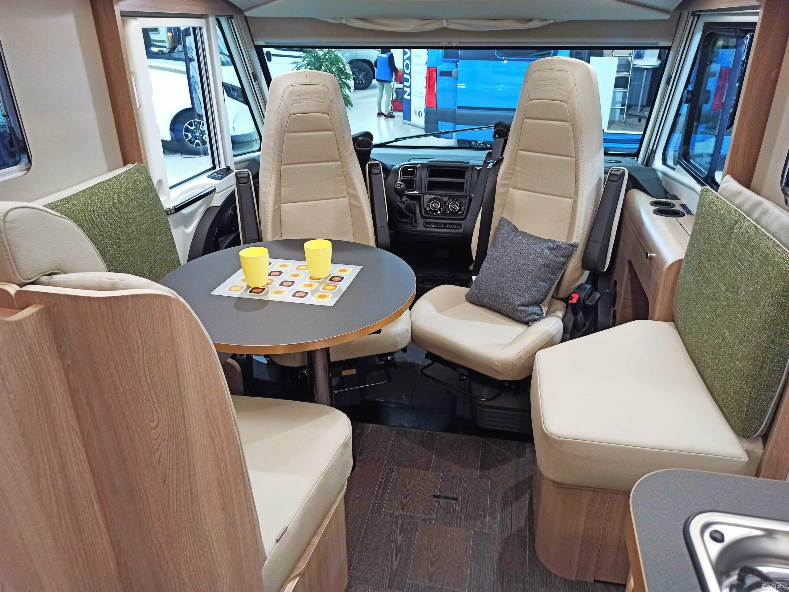 Laika Ecovip H 2109 – Motorhome con letti gemelli