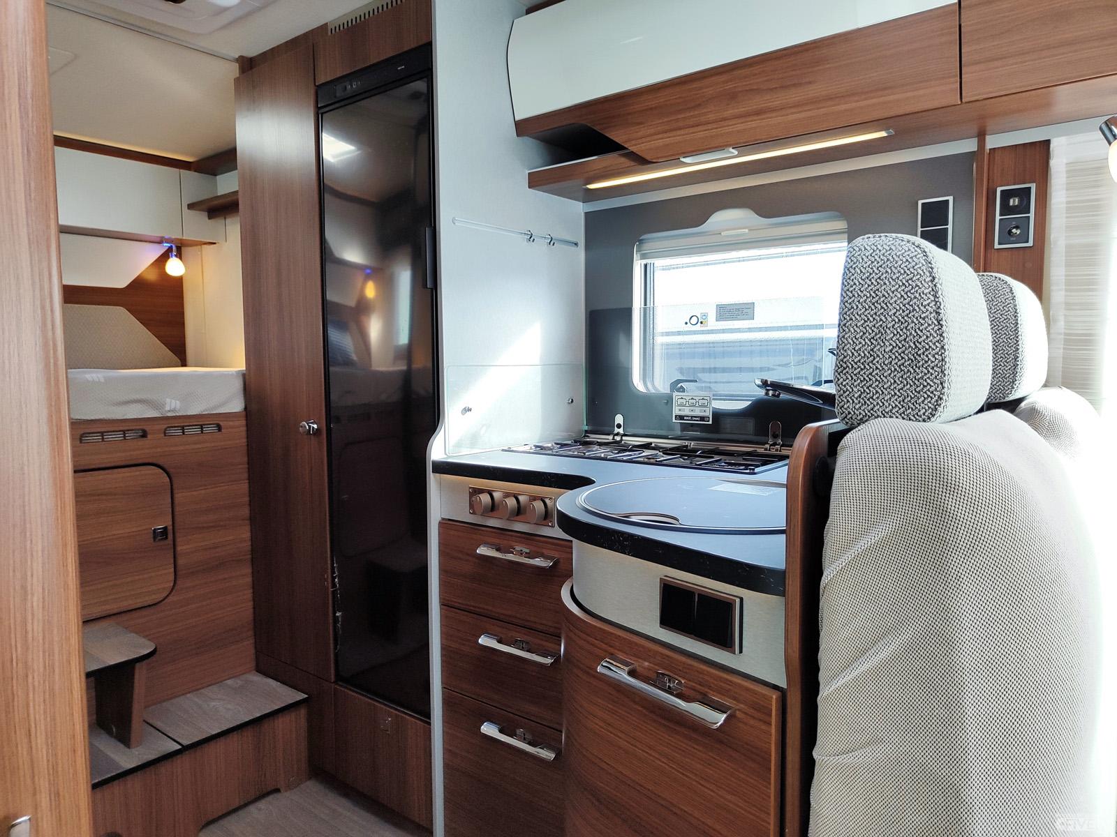 Hymer BMC I 550 Whiteline – Motorhome matrimoniale